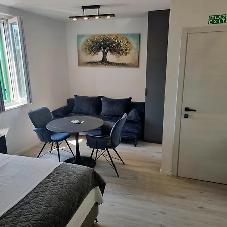 Gostinjska kuća Katy 4*